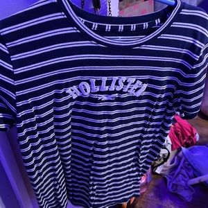 Hollister tee